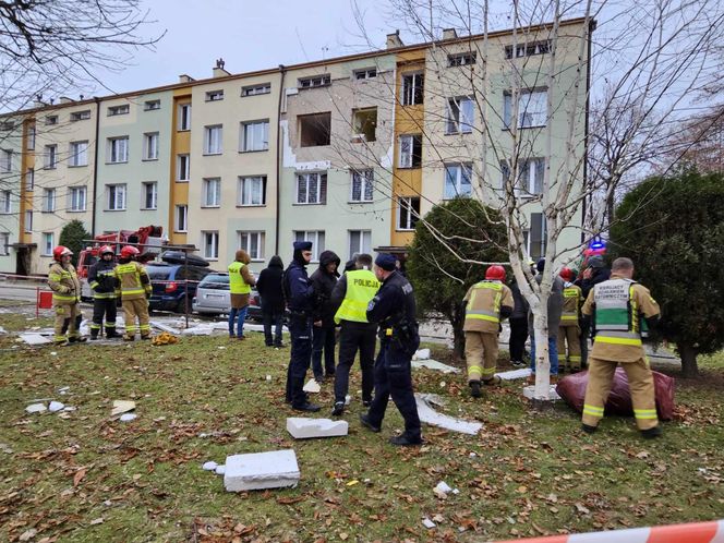 Potężna eksplozja gazu w Rzeszowie! Z mieszkania wyleciały wszystkie okna [ZDJĘCIA]