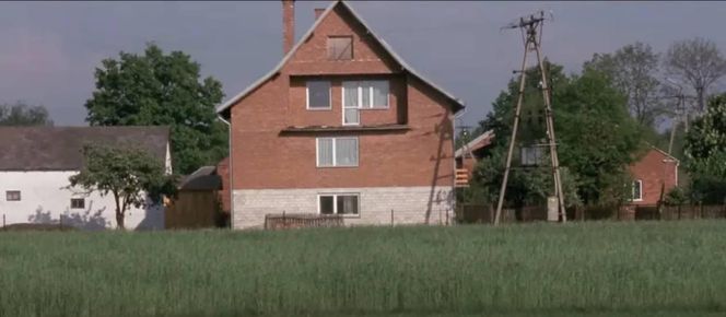 Dom z "Kogla-mogla" nadal istnieje. Tak wygląda 35 lat po premierze film