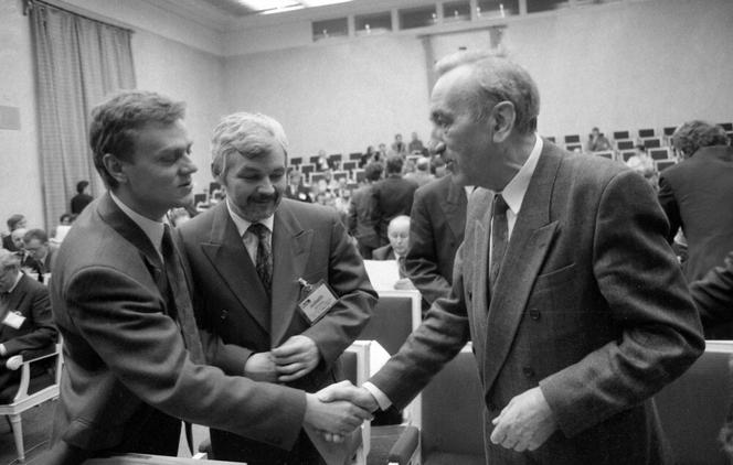 Tak żył Tusk w PRL. Początki kariery