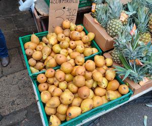 Tańsza alternatywa dla marketów? Sprawdź, ile kosztują produkty na łódzkich rynkach