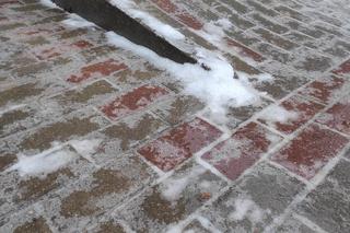 Gołoledź w Białymstoku. Jest potwornie ślisko! [20.12.22]