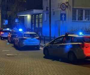 Przebrani za policję wtargnęli do mieszkania. Nieoficjalnie: Bandyci zabrali milion złotych w gotówce