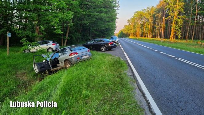 Lubuskie. 14-latek zepchnął radiowóz w czasie pościgu? Wziął mitsubishi brata i doprowadził do nieszczęścia [ZDJĘCIA]