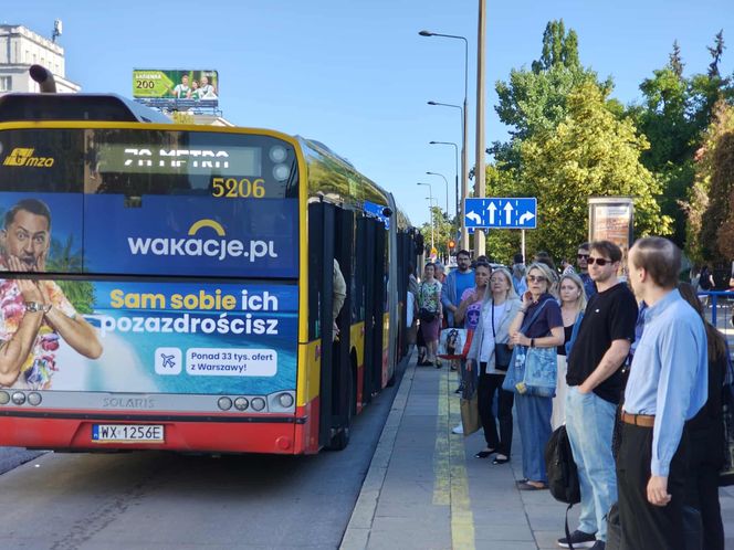 Ruch na linii M1 został wstrzymany 