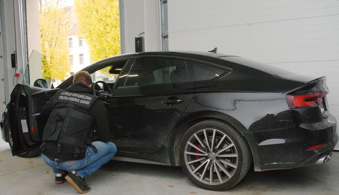 Audi S5 na cudzych tablicach rejestracyjnych