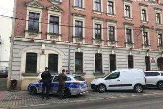 Śląskie: Policjanci i żołnierze kontrolują osoby przebywające na kwarantannie [ZDJĘCIA]