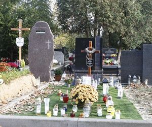 Tak wyglądają groby Zapasiewicza, Tyma, Kołaczkowskiej, Stoparczyk