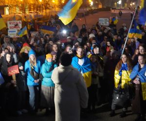 Manifestacja w trzecią rocznicę wybuchu wojny w Ukrainie