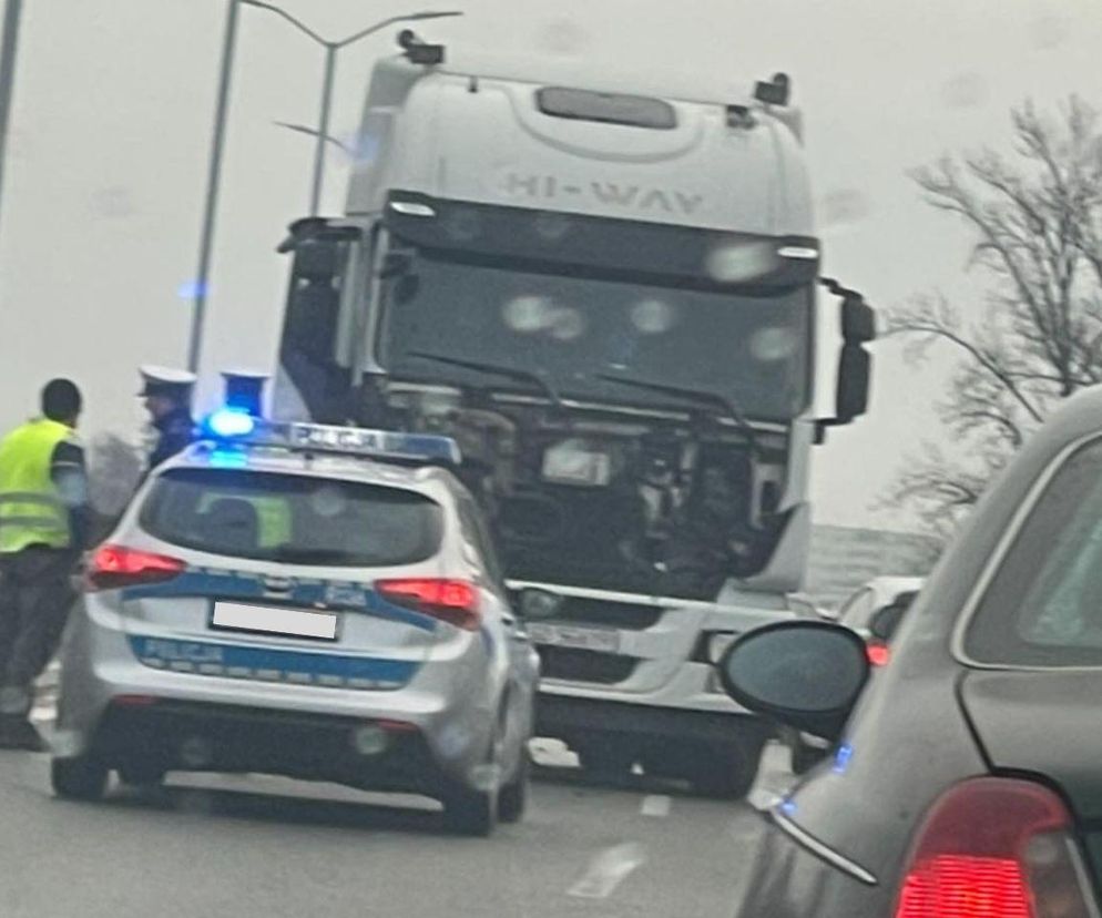 Utrudnienia na DTŚ w kierunku centrum Katowic. Droga jest częściowo zablokowana