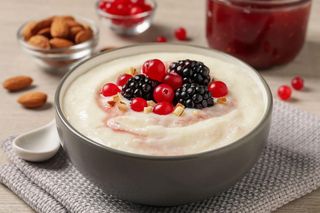 Kaszę mannę z pszenicy zamieniłam na ten superfood. Z orkiszu jest tak samo pyszna, ale o wiele zdrowsza 