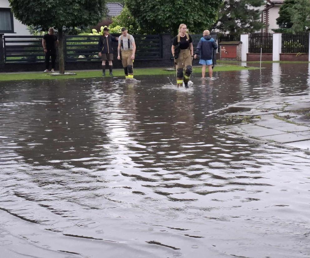 Burze w Kaliszu i Ostrowie. W Kaliszu ponad 120 interwencji ZDJĘCIA