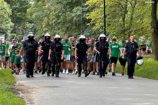 Policja zabezpiecza mecz GKS Katowice - Radomiak Radom