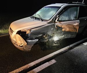 Wypadek na szesnastce. Matka z dzieckiem w fordzie i tragiczny finał