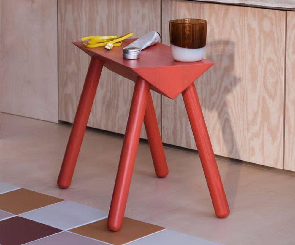 Jak wybrać taboret do kuchni? Poznaj sprawdzone modele