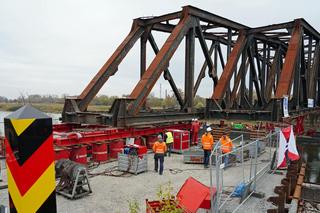 Most nad Odrą z włókien węglowych