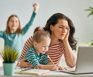 Nie mamy wolnego w wakacje, ale mamy dzieci. Co ma zrobić pracujący rodzic?