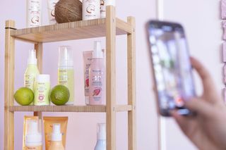 Donut Worry & be WOW! czyli głośna premiera nowej linii do włosów YOLYN Wow!