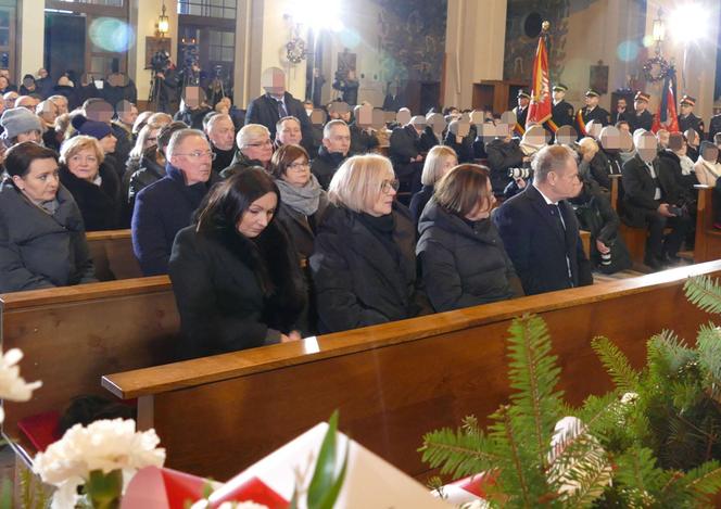 Pogrzeb Iwony Śledzińskiej-Katarasińskiej. Wielu polityków na pożegnaniu byłej posłanki