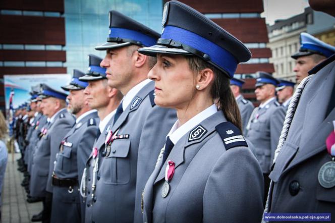 KPP w Trzebnicy zachęca do wstąpienia do służby