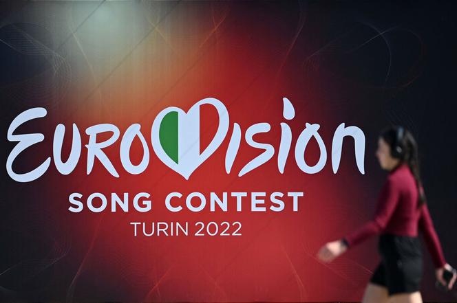 Czy na Eurowizji trzeba śpiewać po angielsku? Dlaczego nie śpiewają w języku ojczystym?