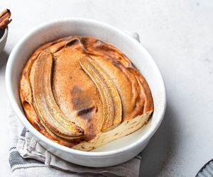 Najłatwiejsze ciasto świata! Wystarczy jedno jajko, twaróg, banan!