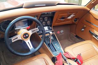 XX Podkarpacki Rajd Pojazdów Zabytkowych - konkurs elegancji na Rynku w Rzeszowie