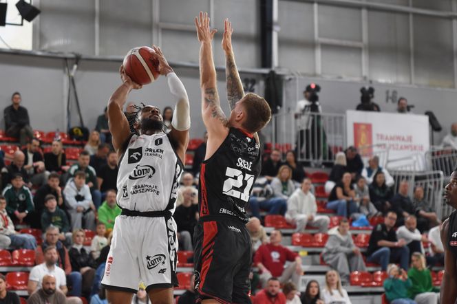 Legia Warszawa wygrała 87:76 z Energą Czarnymi Słupsk