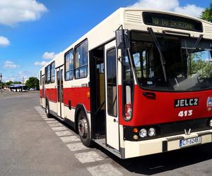 98 lat temu autobusy wyjechały na ulice Torunia. Zobaczcie, jak się zmieniały pojazdy MZK