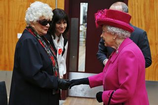 Nie żyje wielka gwiazda. Ukochana aktorka Brytyjczyków była na scenie 60 lat!