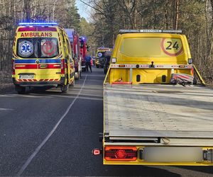 Wypadek w Jaworznie w Seacie zginęła matka, 2 letnie dziecko przeżyło.