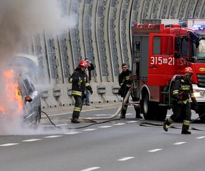 Pożary samochodów elektrycznych. PSP ujawniła dane, liczby mówią wszystko 