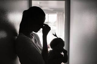 Co z ciebie za matka?!. Hejt wśród matek to koszmar. Psycholog mówi, co za nim stoi