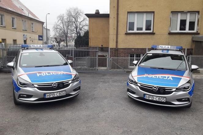 Pięc nowych radiowozów zasiliło flotę Komend Powiatowych Policji w Oławie i w Jaworze. 