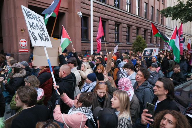 Manifestacja przed siedzibą MSZ w Warszawie (2.10.2025)