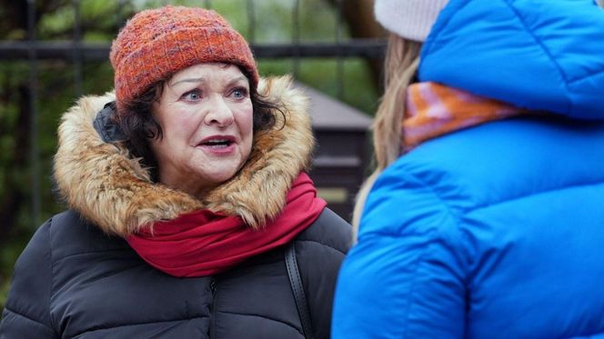 Barwy szczęścia, odcinek 3188: Asia (Anna Gzyra), jej teściowa Zofia (Izabella Olejnik)