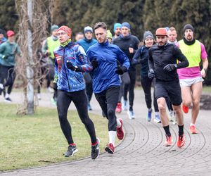 Sobotni parkrun jak zwykle przyciągnął tłumy. To wyjątkowy bieg w samym sercu Katowic ZDJĘCIA