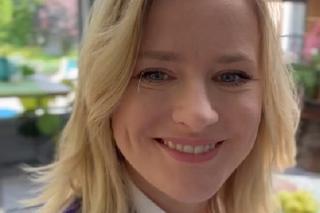 M jak miłość po wakacjach 2023. Julia (Marta Chodorowska) na planie