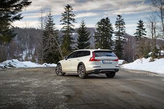 Volvo V60 Cross Country D4 190 KM AWD