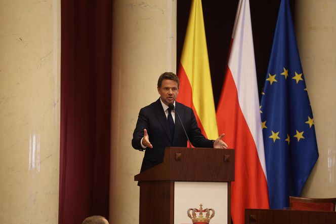 Nadzwyczajna sesja Rady Warszawy