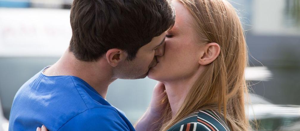 Na dobre i na złe odc. 708. Wiktoria (Katarzyna Dąbrowska), Adam (Grzegorz Daukszewicz)