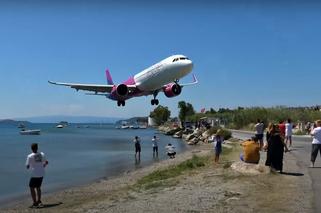 Najniższe lądowanie samolotu WizzAir w Skiathos w Grecji