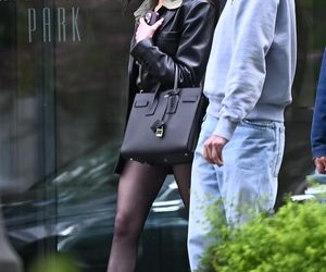 Roxie Węgiel -  tajemniczy fotelik w limuzynie