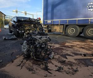 Dramatyczne sceny na DK1! Kierowca w szpitalu po zderzeniu z tirem