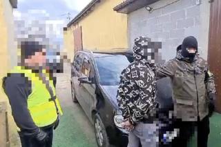 Zbili fortunę na handlu lewymi perfumami i odzieżą. Policjanci przecierali oczy ze zdumienia