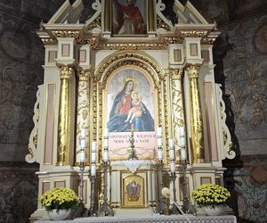To malownicza małopolska wieś. Słynie z dzwonów poświęconych papieżowi i Maryi