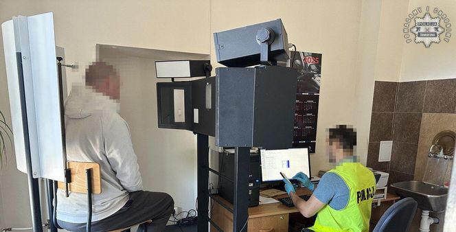 Jaworzno: Groził sąsiadom, że spali ich dom. 41-latek usłyszał zarzuty