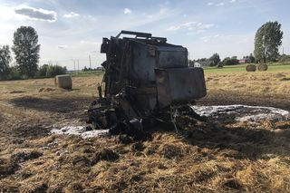 Strażacy ostrzegają - rośnie liczba pożarów na polach podczas żniw