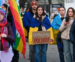 Demonstracja Trzy lata w obronie Ukrainy na pl. Solidarności