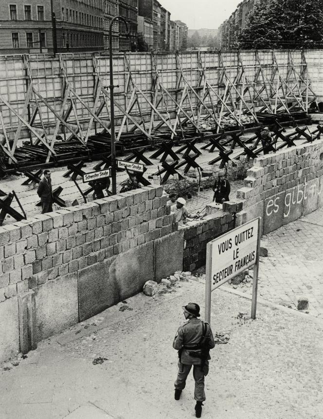 NRD odgrodziła się od Berlina Zachodniego murem, jakiego nigdy świat nie widział