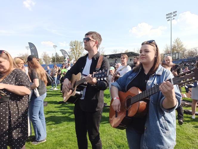 Ponad 200 gitarzystów jednocześnie zagrało "Hey Joe" w Lublinie [GALERIA]